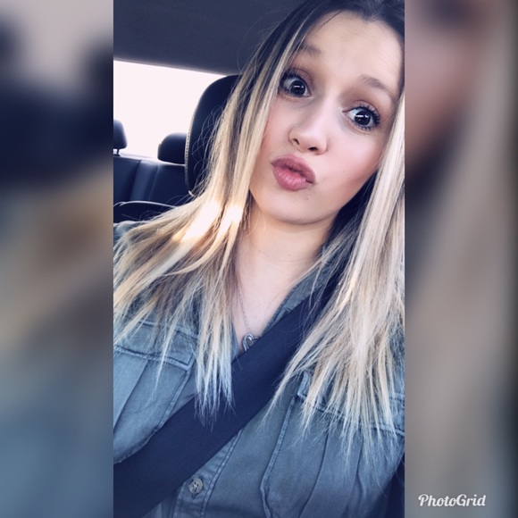 Welcome to #DillsDeals 💛 - Picture 3 of 5